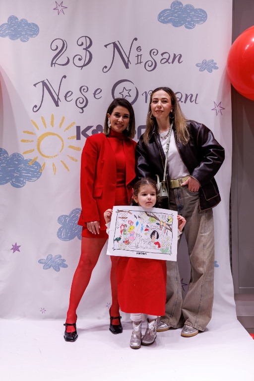 Koton�dan 23 Nisan�a Özel Renkli ve Yarat�c� Bir Kutlama